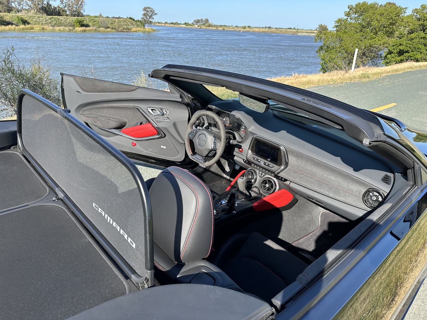 Customer photo review of CARBON FIBER PUSH START BUTTON COVER WITH LIGHT CUT OUT (BLACK/RED/BLUE) for 2016-2023- CAMARO/2014-2019 C7 CORVETTE