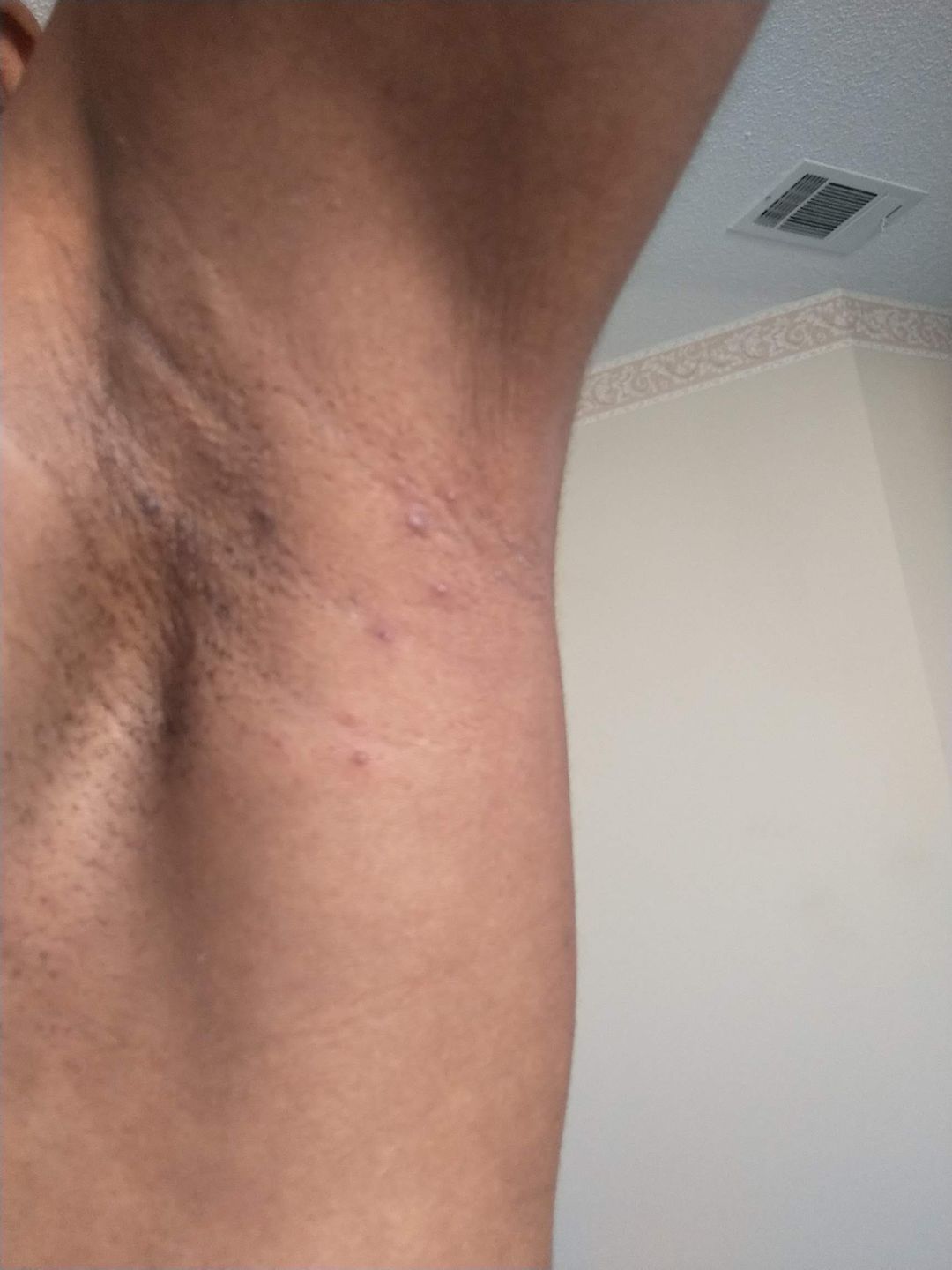 Customer photo review of Oakmoss & Amber Deodorant