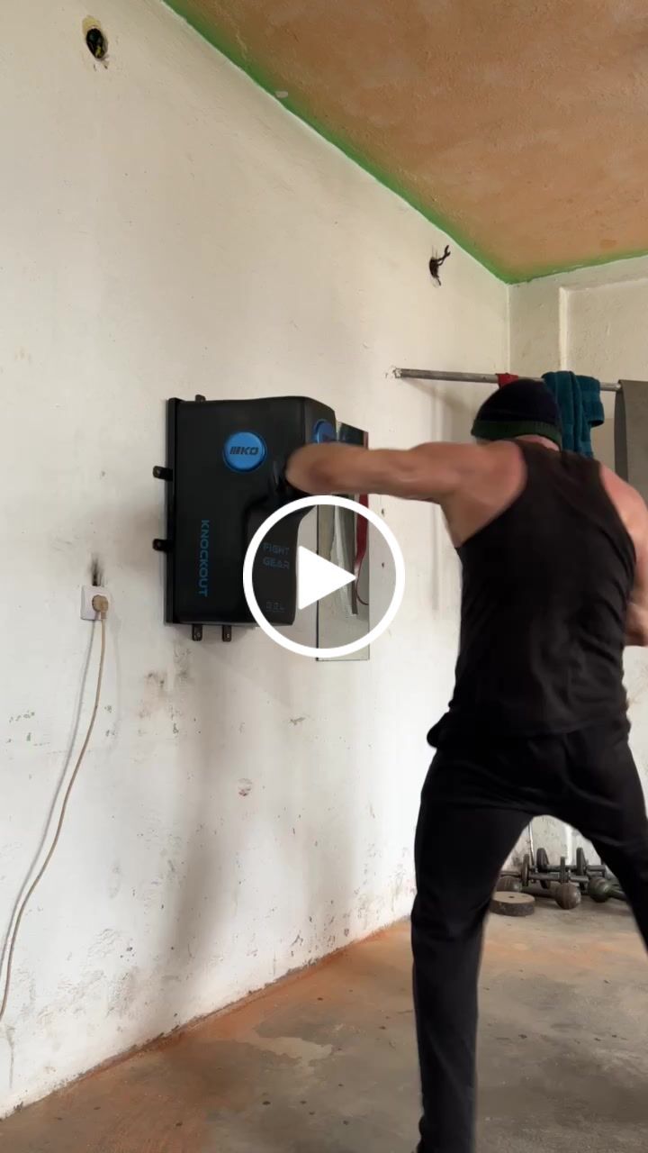 Customer video review of Perna de Perete Knockout
