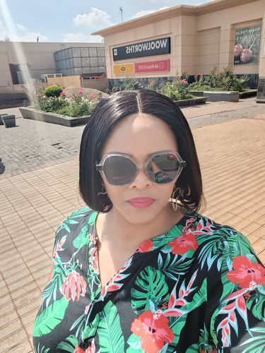 Customer photo review of OLIVIA - Brazilian 4x4 Lace Wig