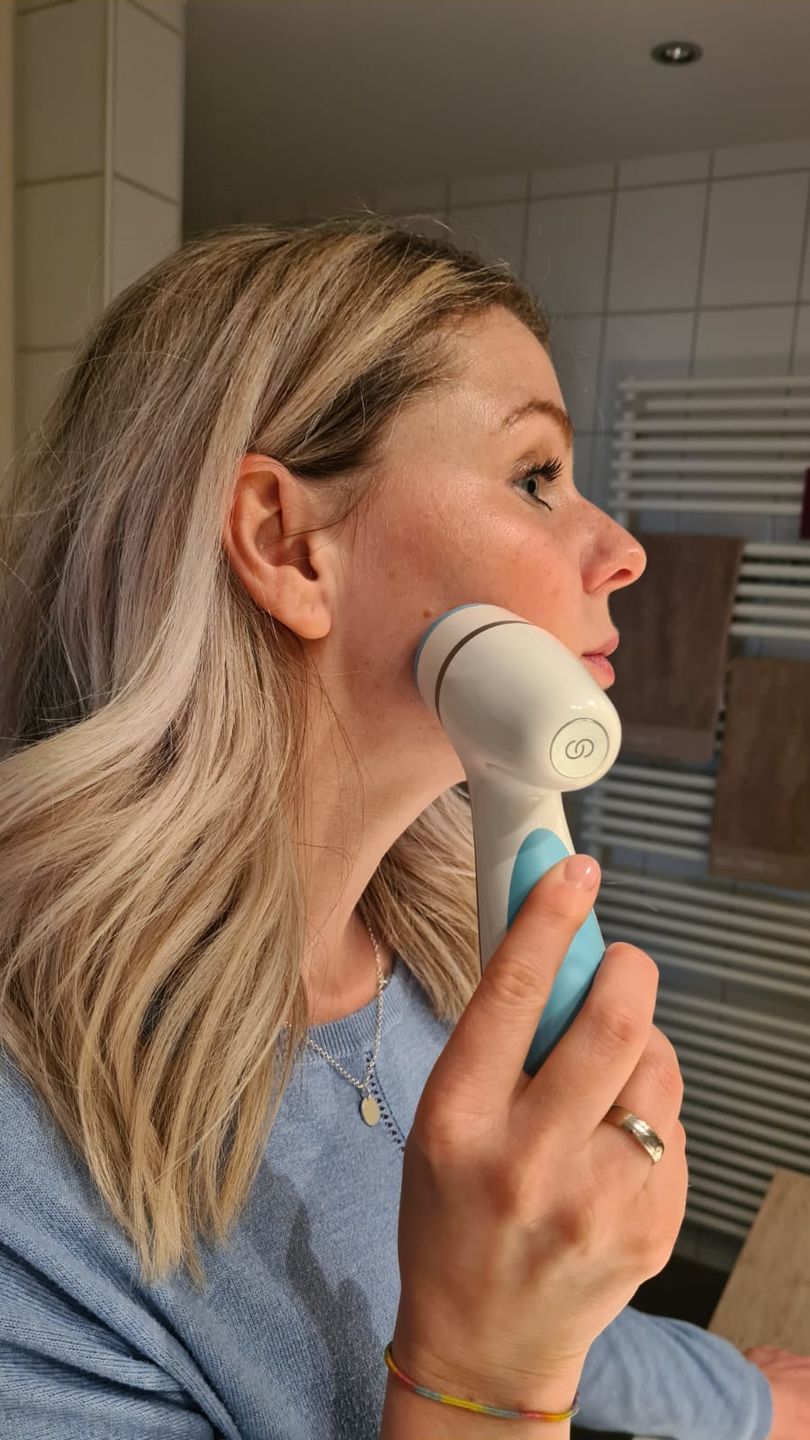 Customer photo review of LumiSpa iO, 5 Hauttypen