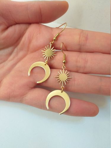 Customer photo review of Brass Moon Charms - Moon Shaped Raw Brass Pendant - Jewelry Supplies - 17.4x1mm - PP1189