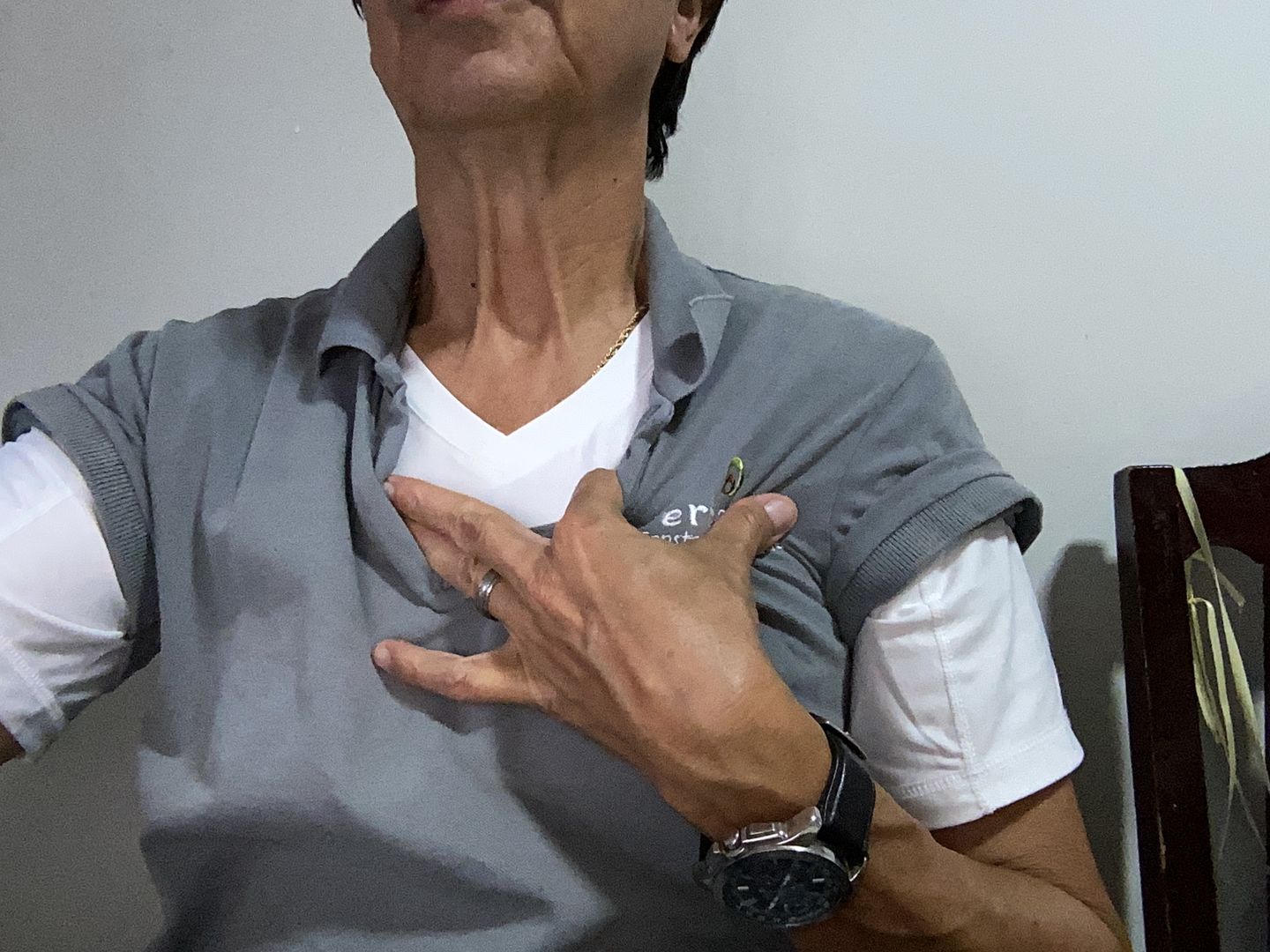 Customer photo review of Camiseta Postural Masculina - Posture Shirt® Com Zipper