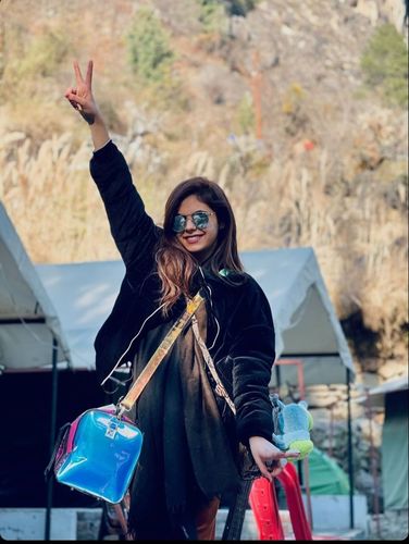 Customer photo review of HL Shiny Classic Duffle Bag Black