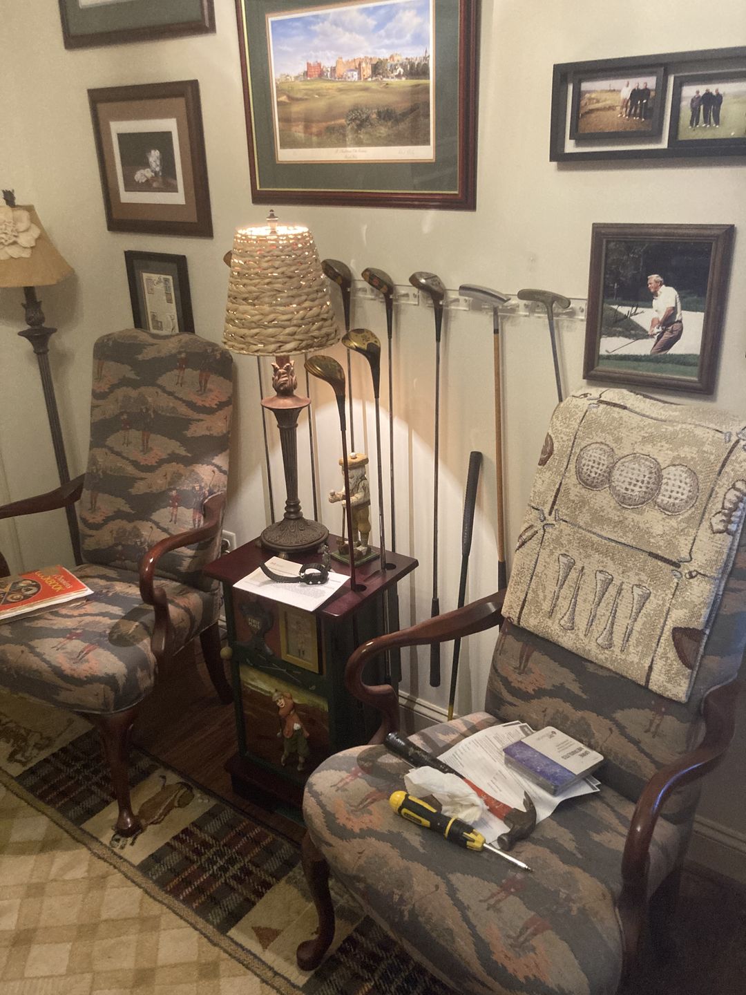 Customer photo review of Clear Acrylic Standard Single Golf Club Wall Mount Bracket