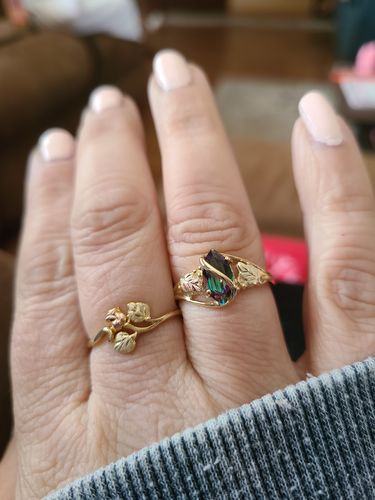 Customer photo review of Black Hills Gold Mystic Fire Topaz Ring I