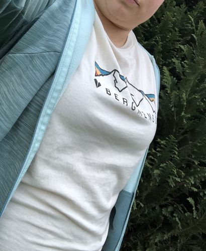 Customer photo review of Retro Bergpanorama - Unisex Premium Organic Shirt