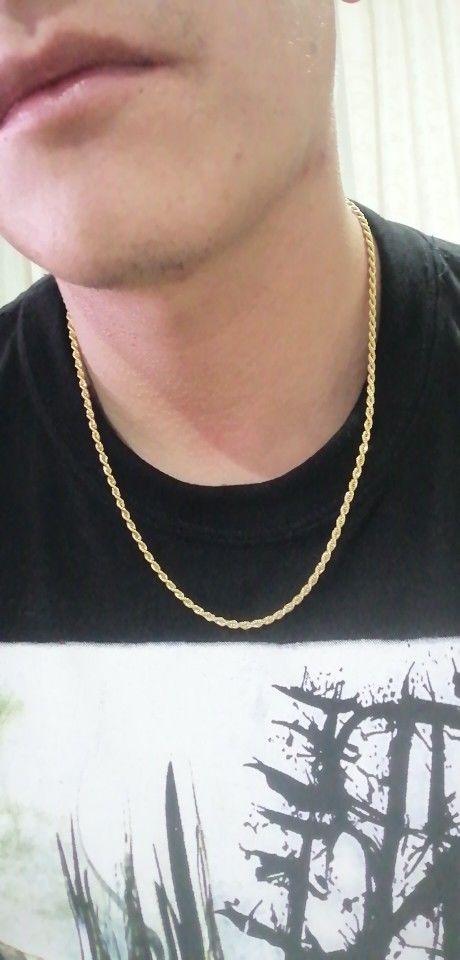 Customer photo review of 18K Gold Rope Chain (3mm - 8mm)