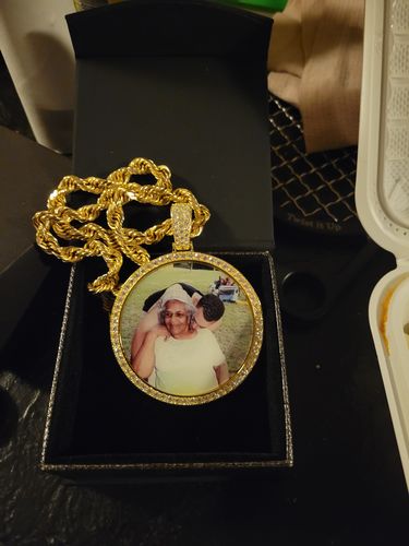 Customer photo review of VVS1 Moissanite Custom Photo Memory Pendant