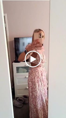 Customer video review of Pink Cassini Dress