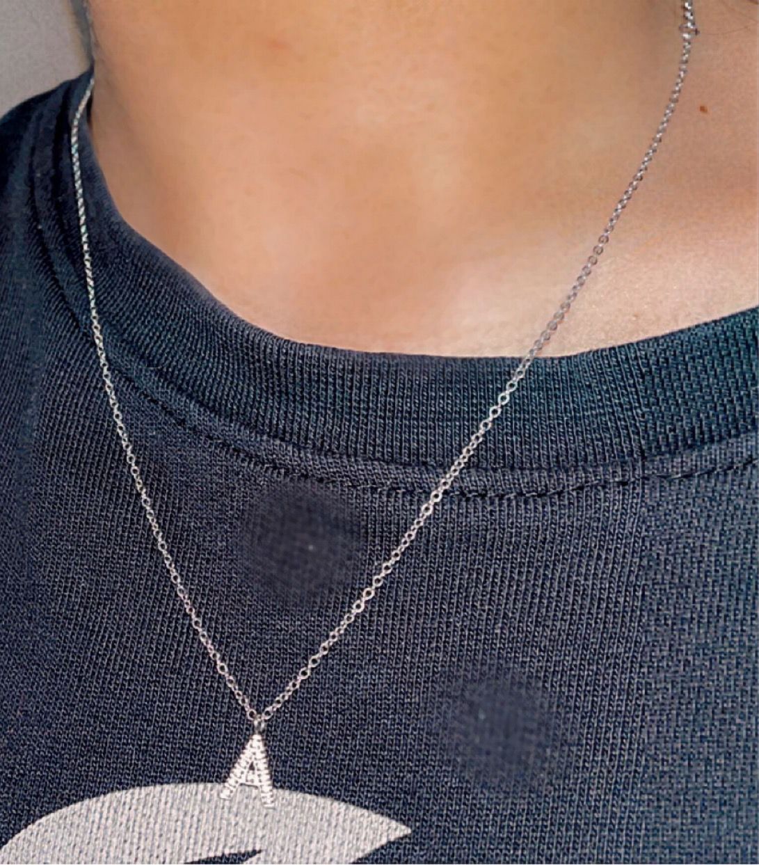 Customer photo review of Filigran Letter Halskette | 18K vergoldet
