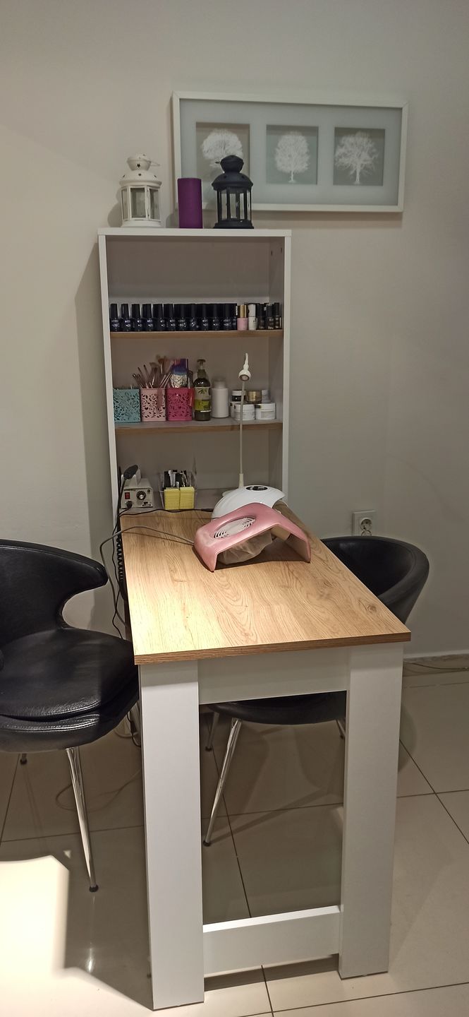Customer photo review of Rani BJ113 Raflı Manikür Masası Makyaj Masası Sepet Ceviz - Beyaz