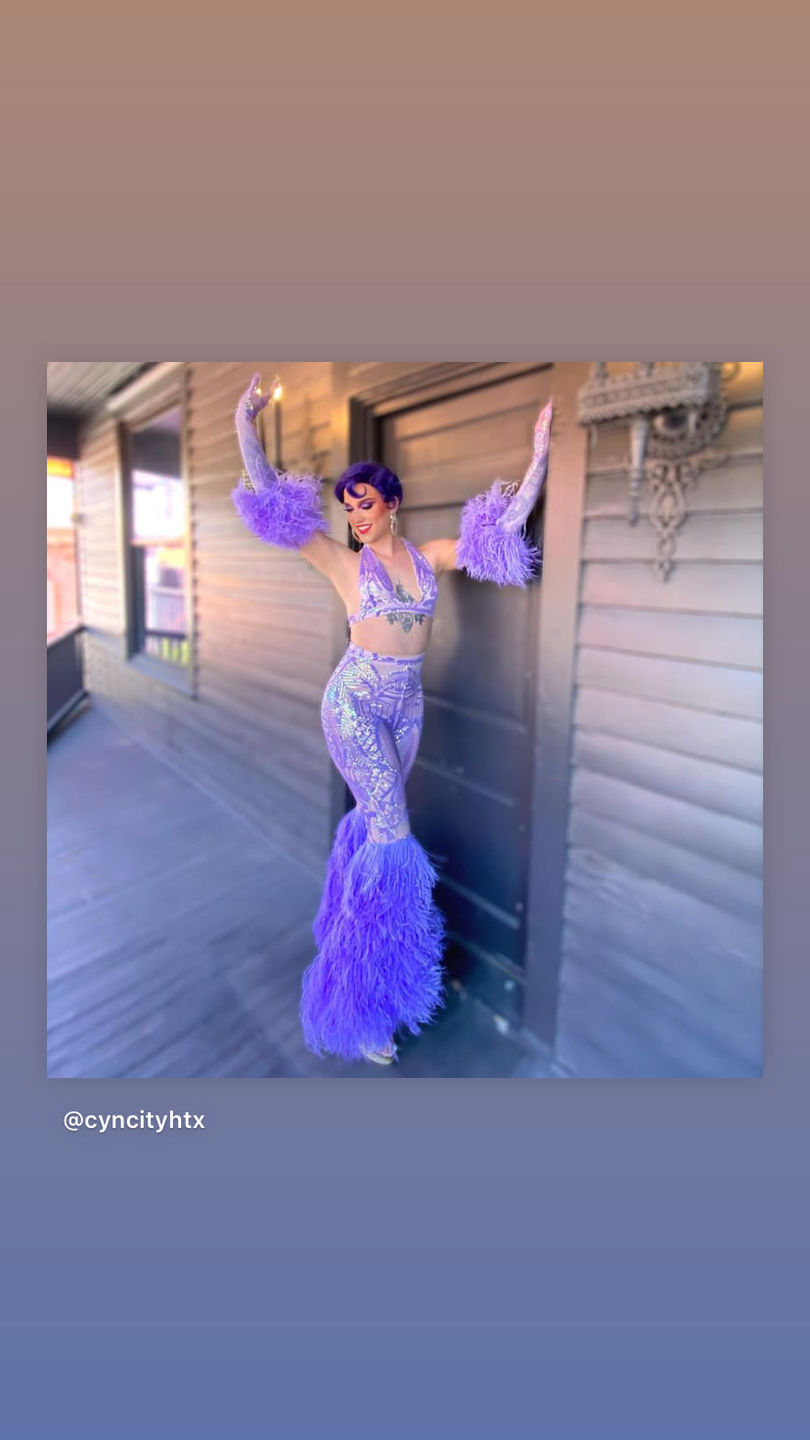 Customer photo review of Ostrich Feather Fringe