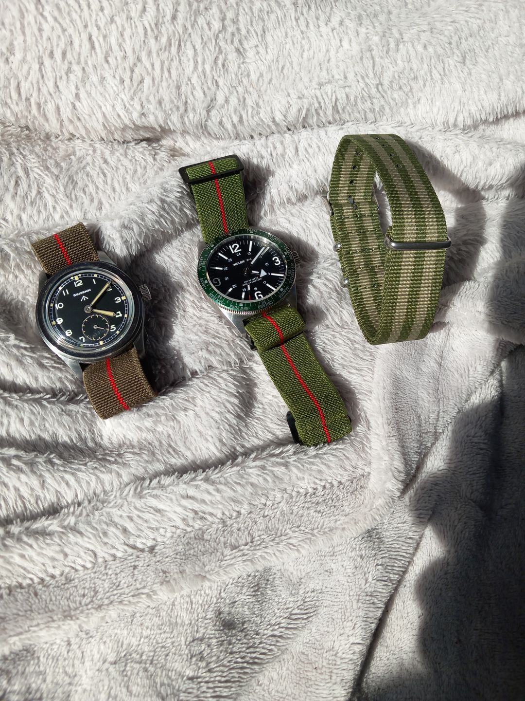 Customer photo review of Marine Nationale Military Style Elastic Strap - Green & Red with Black Buckles PVD