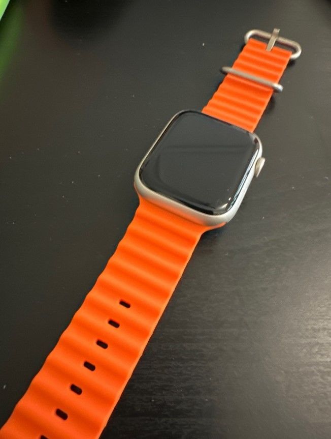 Customer photo review of Ocean Silicone Tubular Strap For Apple Watch Ultra