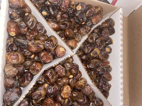 Customer photo review of Brown Barhi Dates