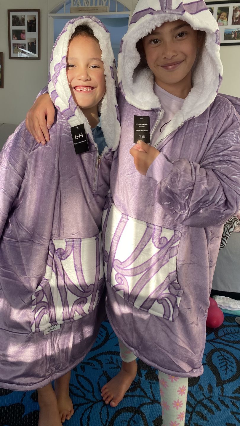 Customer photo review of KIDS BLANKET HOODIE - WAIPOROPORO