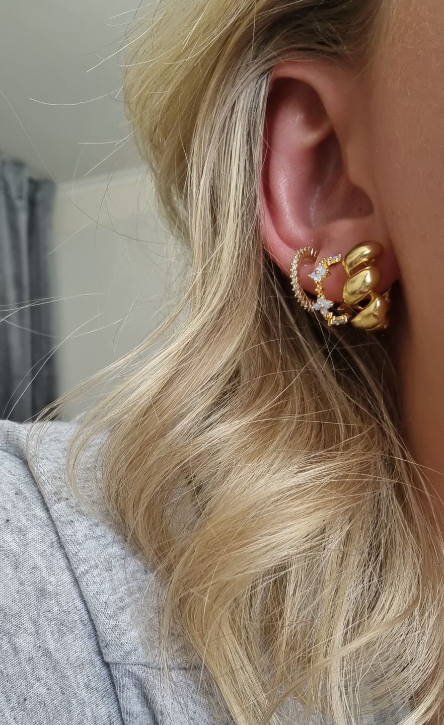 Customer photo review of GLORIA HOOPS