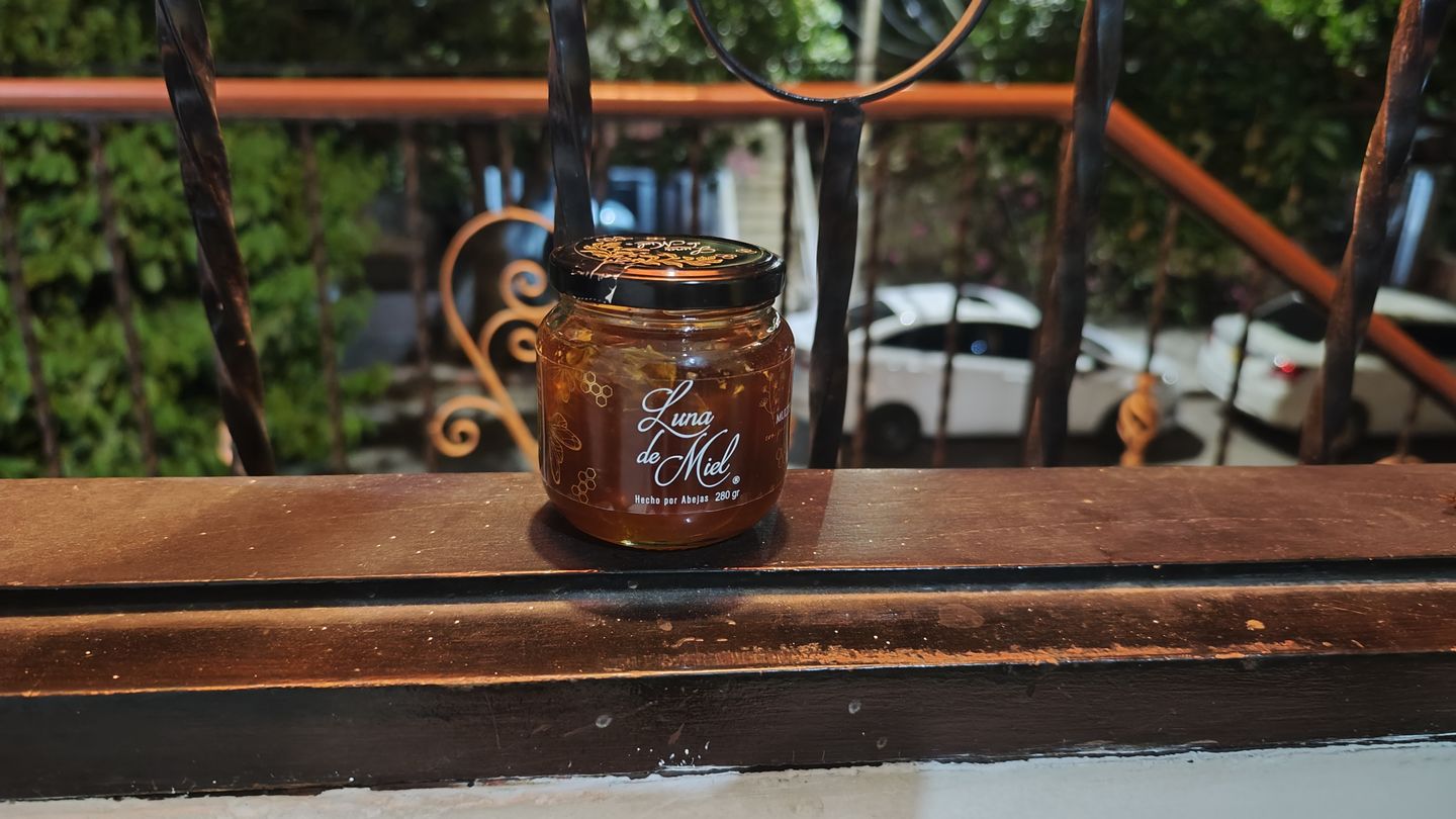 Customer photo review of Luna de miel con panal de abejas