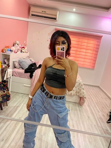Customer photo review of THE CARGO COLOSSAL JEANS