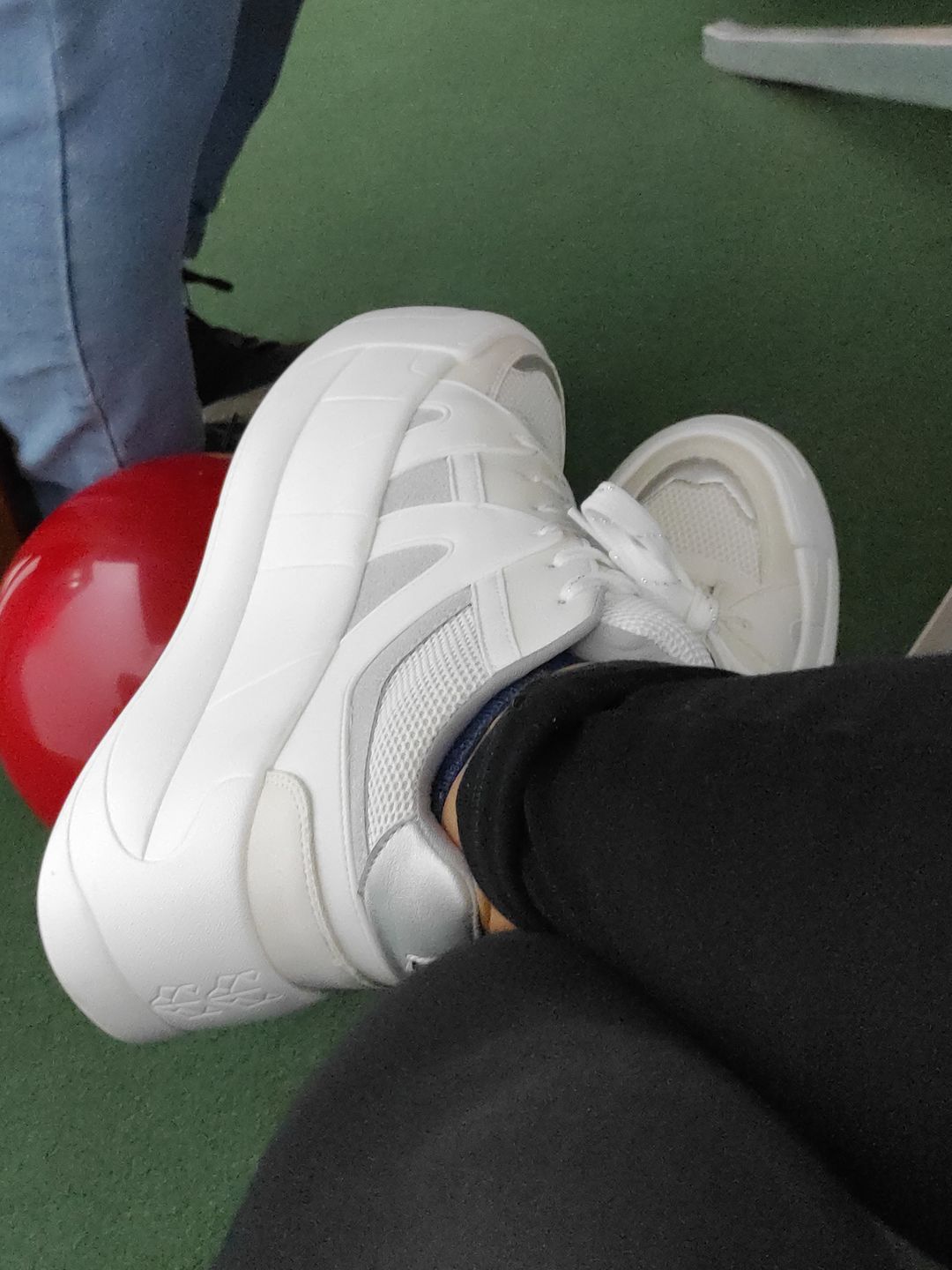 Customer photo review of ZAPATILLA BLANCA C7324