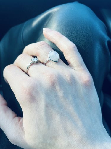 Customer photo review of Irregular Moonstone Ring (Silver)
