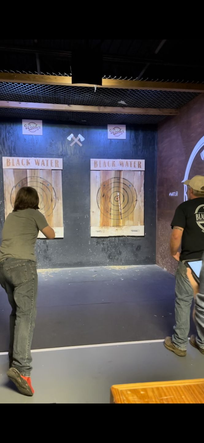 Customer photo review of Ace of Spades Throwing Axe (3rd Generation)