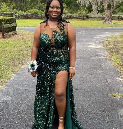 Customer photo review of Hunter Green Sequin On Velvet