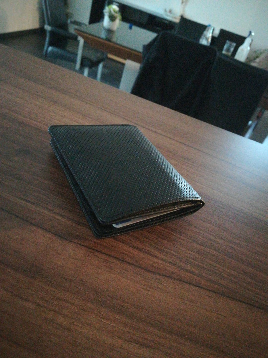 Customer photo review of Slimstar - slim wallet with small coin pocket