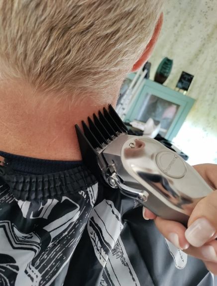 Customer photo review of SUPRENT PRO THE SILVER KNIGHT Professional Hair Clippers Kits HC596SX