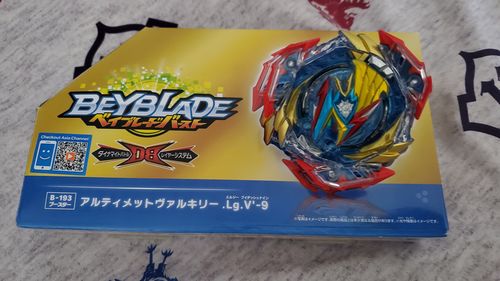 Customer photo review of Takra Tomy  Ultimate Valkyrie Variable'-9 Burst DB Beyblade B-193