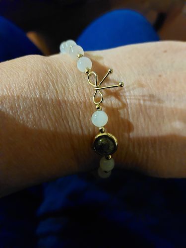 Customer photo review of Bracelet Anti-Ménopause en Pierre de Lune | Or fin