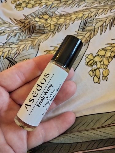 Customer photo review of FRESH PEONY PERFUME OIL