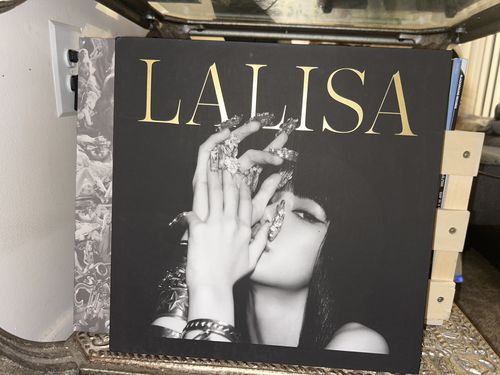 Customer photo review of Blackpink LISA - 1st Single Album LALISA (Vinyl LP Limited Edition)
