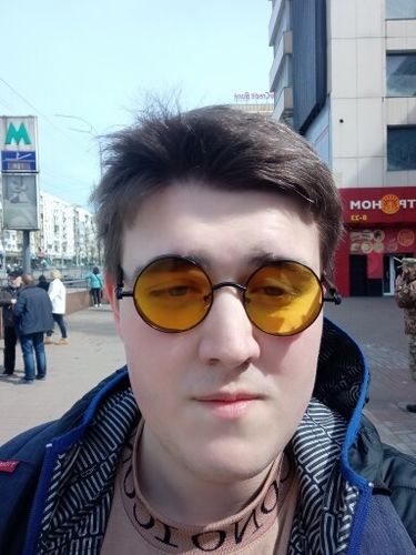 Customer photo review of Designer Metal Steampunk Sunglasses