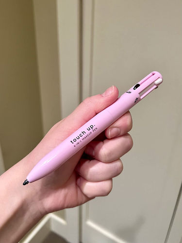 Customer photo review of touch up™ 4-in-1 Makeup Pen