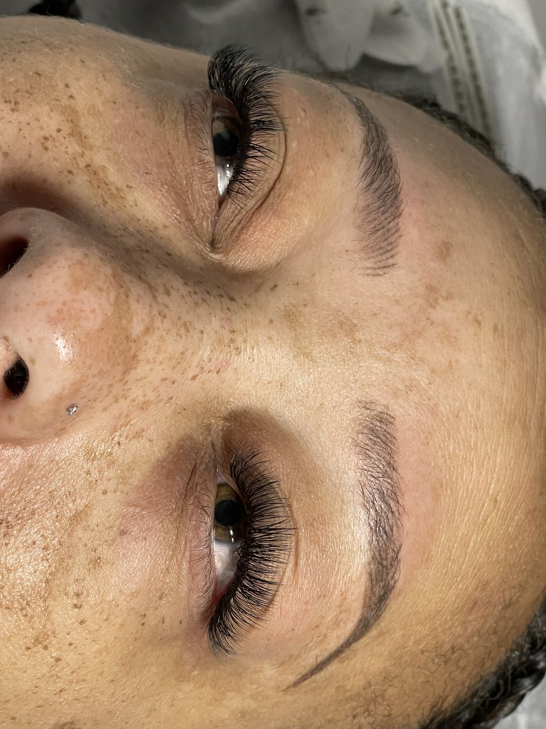 Customer photo review of EYELASH EXTENSION GLUE: THOUSANDLASHES’ ULTRA CRYSTAL BOND