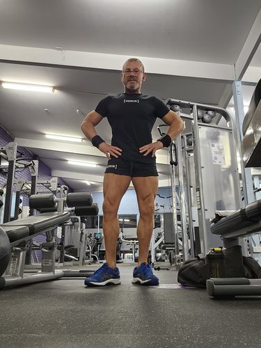 Customer photo review of Transcendence - 5" inch Lift Shorts - Black / Red