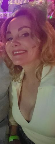 Customer photo review of V-Neck Polo Long Sleeve Bramisuit