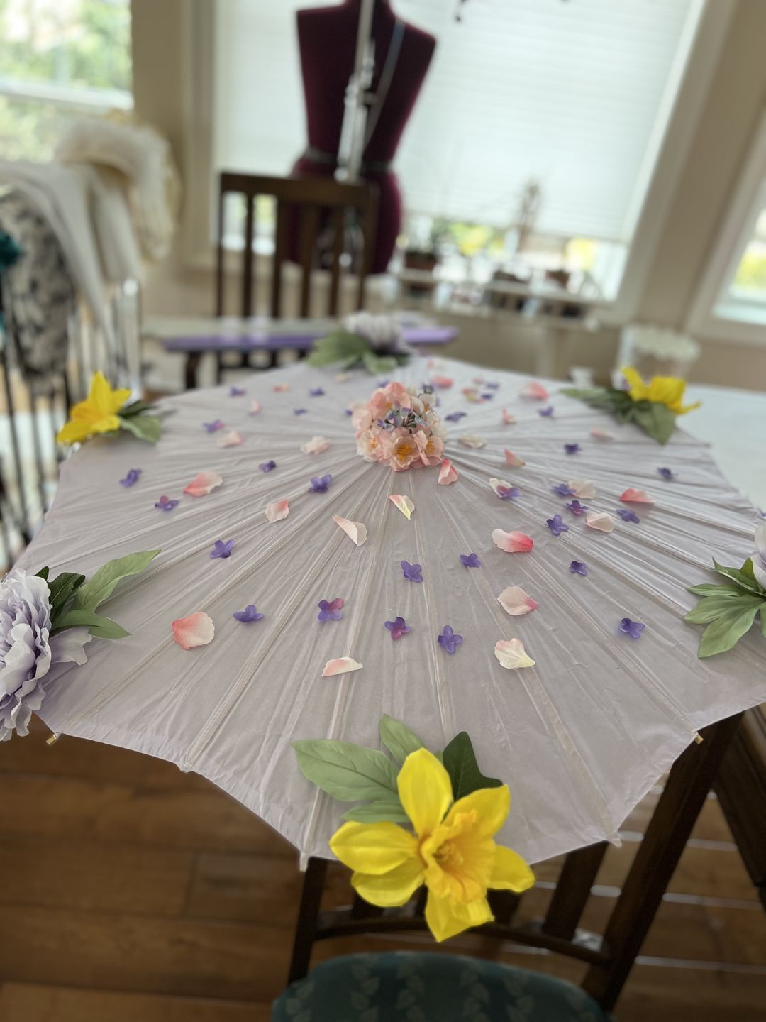 Customer photo review of 32" Lavender Paper Parasol Umbrella, Scallop Blossom Shaped with Elegant Handle