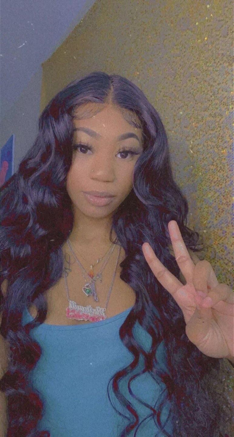 Customer photo review of Wear Go Body Wave Wig Pre-plucked Glueless Human Hair Wigs Pre-Cut Lace Wig Beginner Friendly