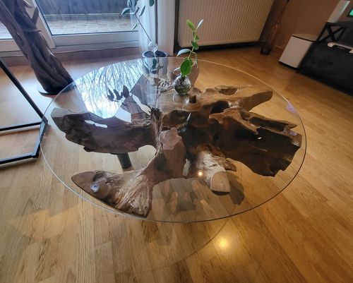 Customer photo review of Wurzel Couchtisch NAGA inkl. Glasscheibe Ø 100 cm auf Stahlfüssen