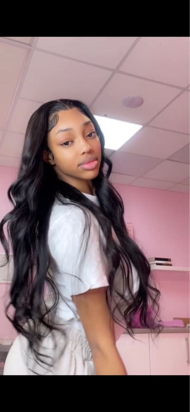 Customer photo review of Wear Go Body Wave Wig Pre-plucked Glueless Human Hair Wigs Pre-Cut Lace Wig Beginner Friendly