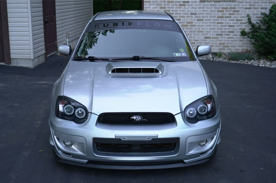 Customer photo review of Reverse Cut Windshield Banners