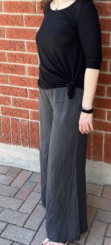 Customer photo review of Meo Linen Wide Pocket Pant (Charcoal)