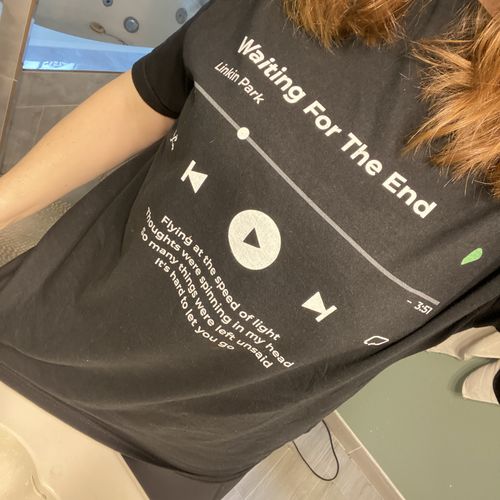 Customer photo review of Your Favorite Song T-Shirt Music Player