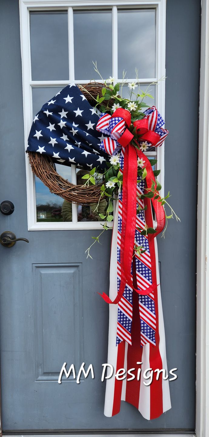Customer photo review of 18" Round Grapevine Wreath - DECOE-038