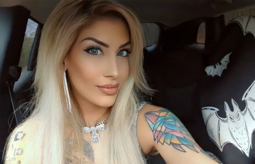 Customer photo review of Moresoo Halo Hair One Piece Easily Install Thick End Hair Highlight Color (#18/613)