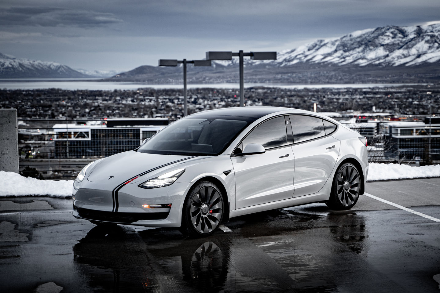 Customer photo review of High Glossy Gainsboro Gray Vinyl Wrap