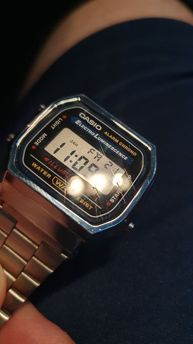 Customer photo review of Polywatch Polish Plastic - ¡Limpia rayas en cristal acrílico!